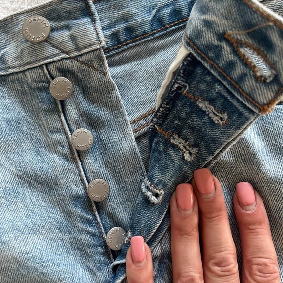 DENIM FORUM Jean Short - Picture 8 of 8